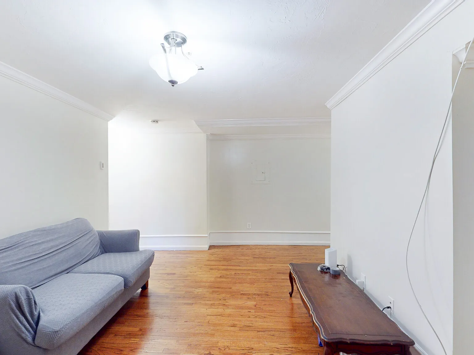 3 bed, 1100 sqft, $4,000 — Photo 3