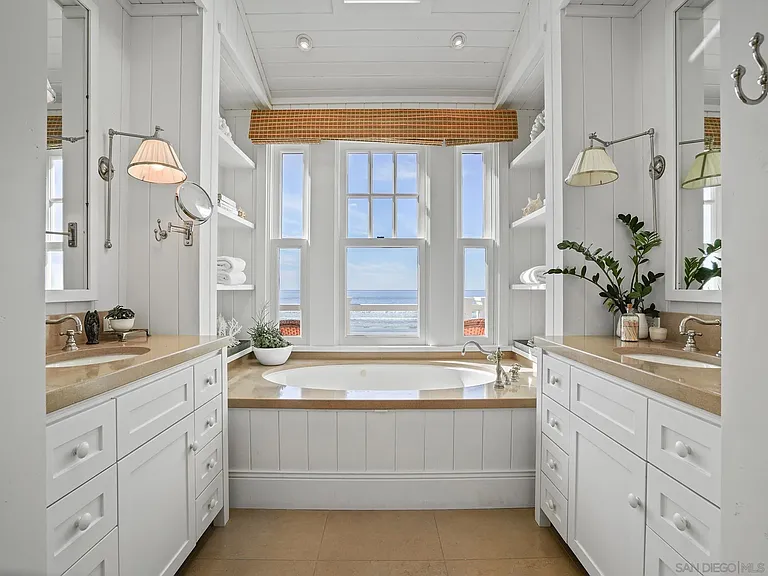 2720 Ocean Front — Photo 9