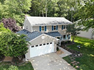 2404 Enchanted Forest Ln, Virginia Beach, VA 23453