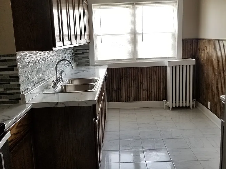 209 N Suffolk St #3 — Photo 5