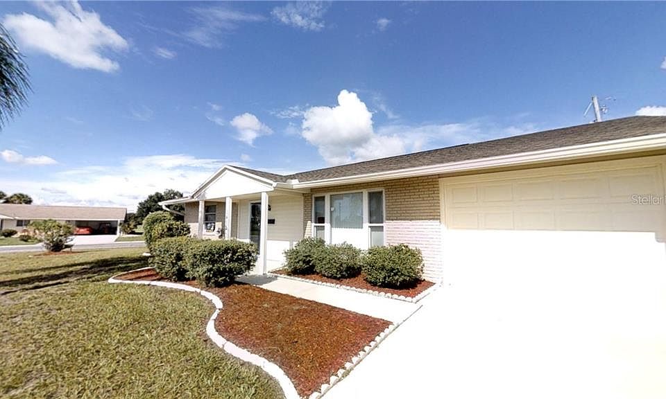 1st image of 1415 Fox Hills Dr