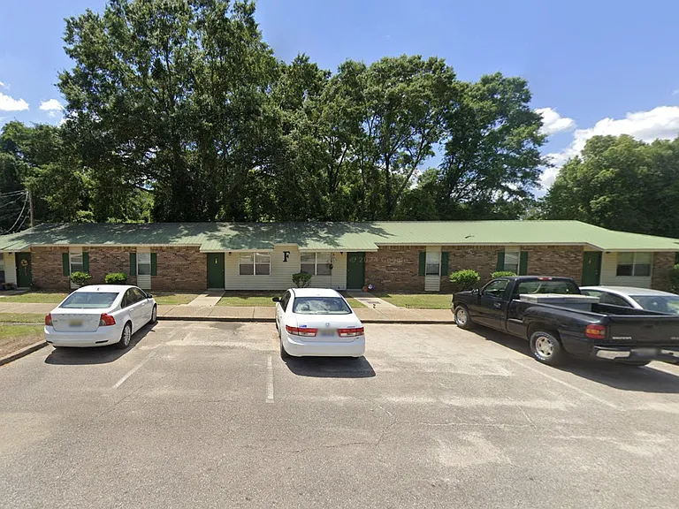 23330 College Ave — Photo 4