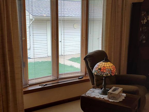 5th image of 220 Bonnie Brook Dr #43