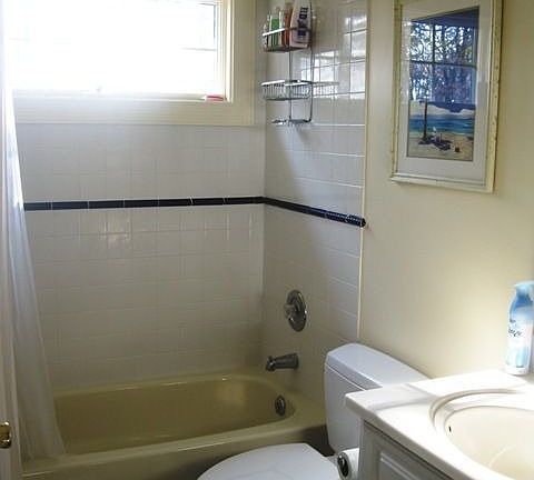 main bath on 2nd floor