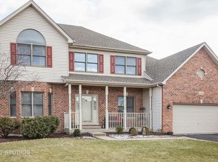 106 Croydon Ct, Oswego, IL