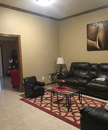 4th image of 1215 El Presidente Ave