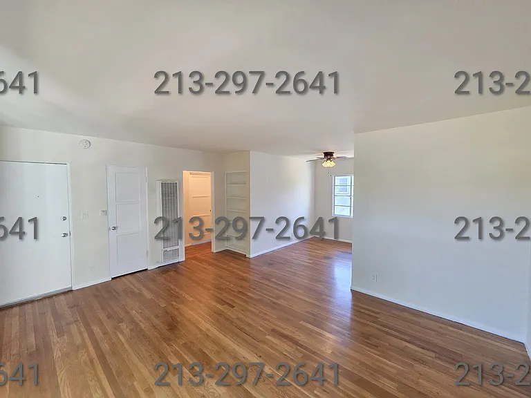 12515 Whitsett Ave #D — Photo 2