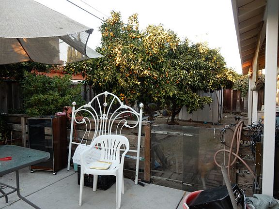 4th image of 1387 Dornoch Ave