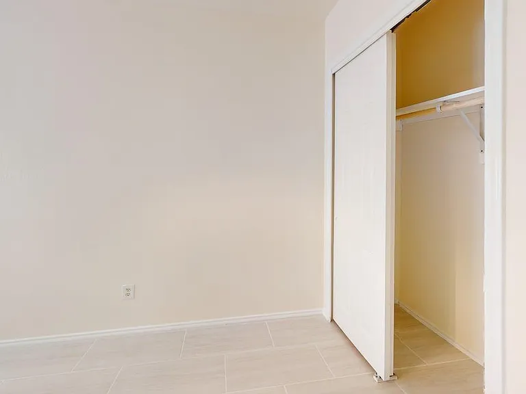 1325 Darjeeling Dr — Photo 7