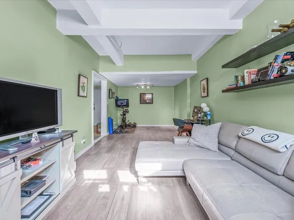 34-20 Parsons Boulevard Apt LH, Flushing, NY 11354