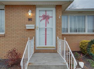 72 Poinciana Pkwy, Cheektowaga, NY 14225