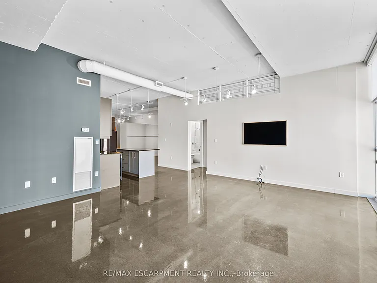 66 Bay St S #614 — Photo 18