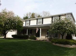 928 Bridgestone Dr, Rochester Hills, MI 48309