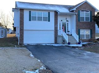 10480 Summerfield Dr, Rolla, MO 65401