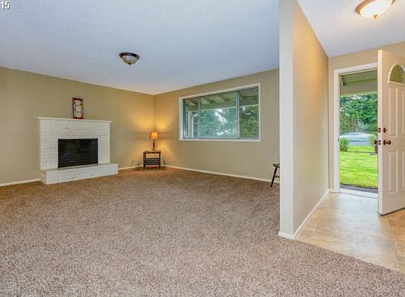 3rd image of 10215 NW Lakeshore Ave