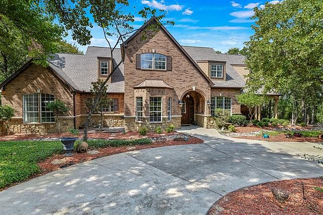 1st image of 7901 Tudor Ln
