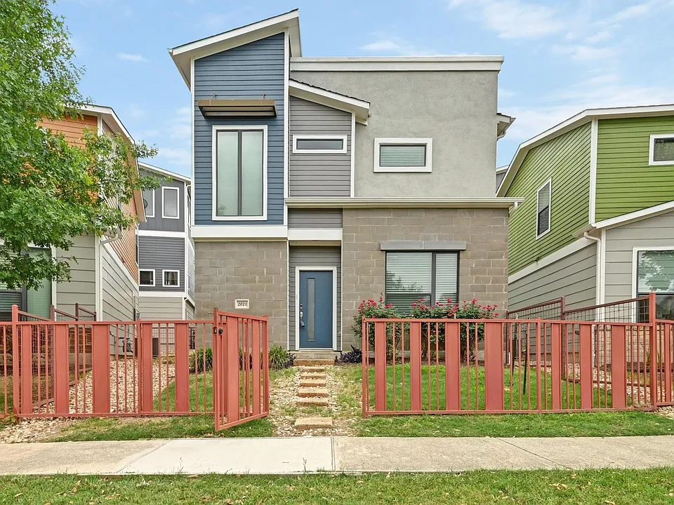 2021 Carlson Dr