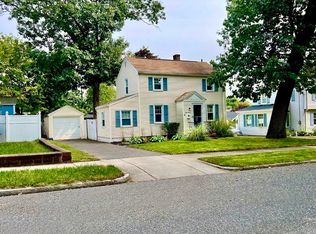 43 Harmon Ave, Springfield, MA 01118