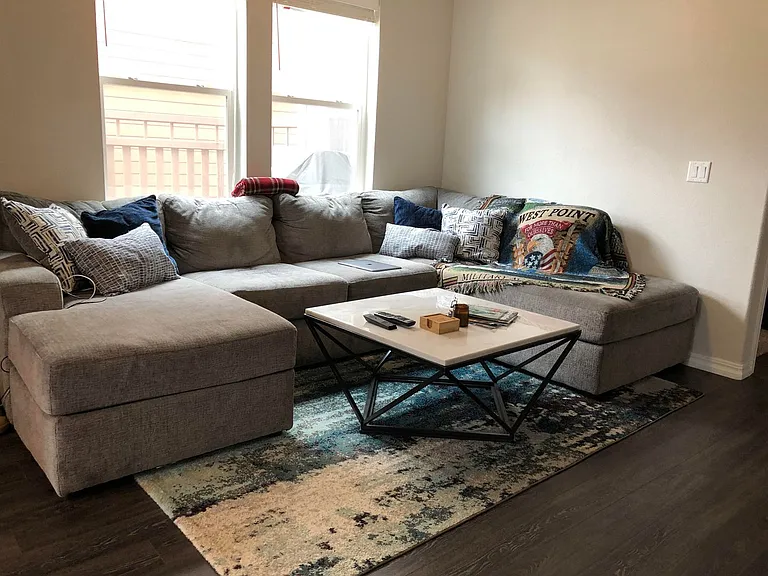 1185 Solitaire St — Photo 4