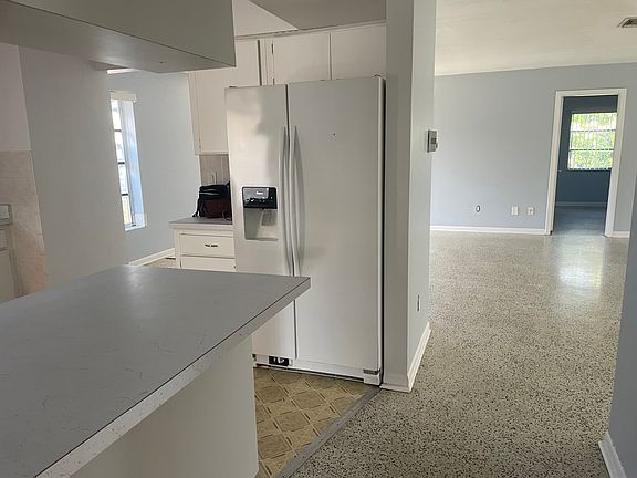 4th image of 7173 Lockwood St