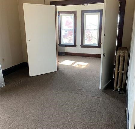 5th image of 551 Cowan Ave