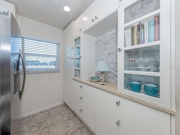 3rd image of 950 Tarpon Center Dr APT 201
