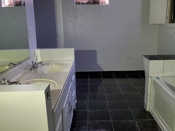 3rd image of 2500 W Atlantic Ave