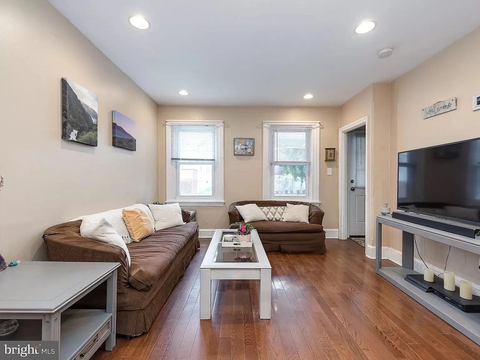 2 bed, 1.0 bath, 900 sqft, $2,000 — Photo 3