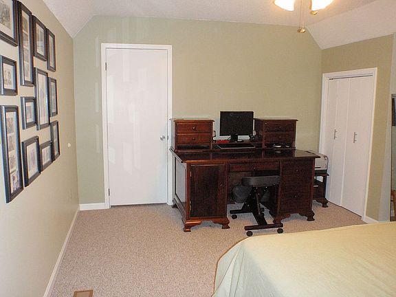 5th image of 501 E Silver Oak Dr