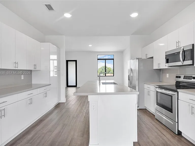 440 E 16th St #436 — Photo 20