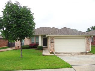 513 Bethany Oaks Dr, Norman, OK 73071