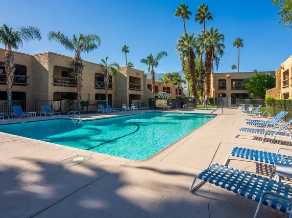 5300 E Waverly Dr APT J14, Palm Springs, CA 92264