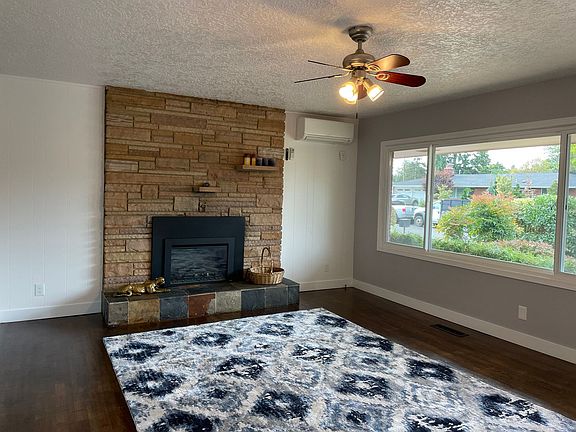 5th image of 7576 Carolina Ln