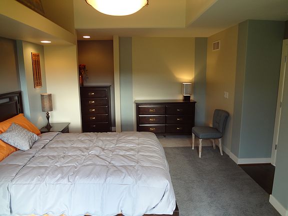 5th image of N113W21863 N Manor Ct