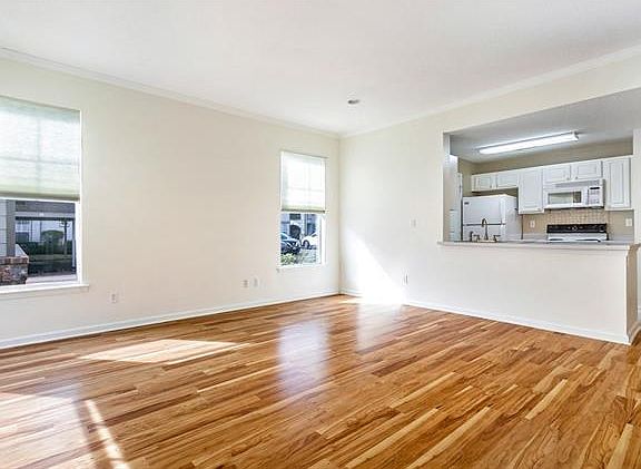 3rd image of 350 Emerald Forest Blvd APT 1