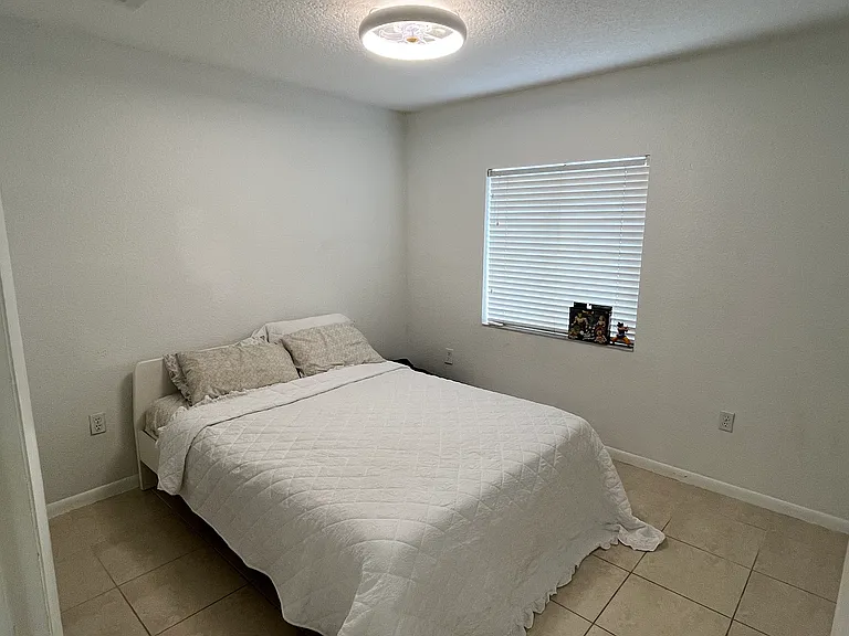 171 Riviera Cir #172 — Photo 3