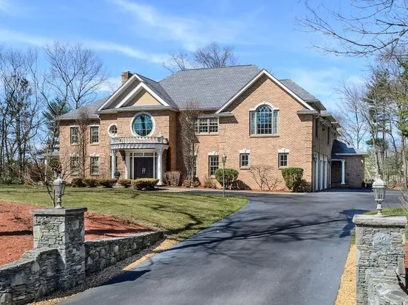 56 Sears Rd, Southborough, MA 01772