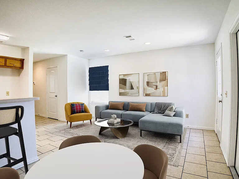 1728 S. Waco Street — Photo 8