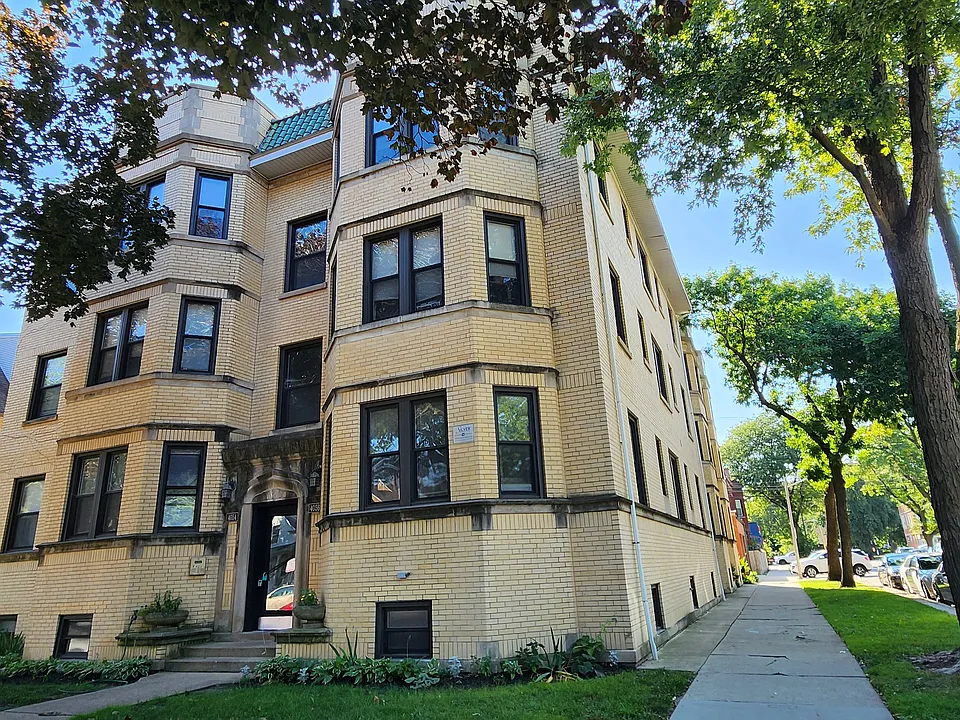 4054 N Harding Ave #2