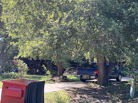 2nd image of 875 NW Apache Dr