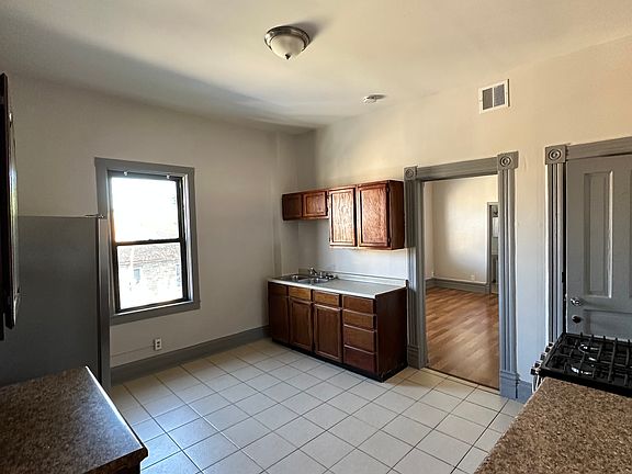 2nd image of 3700 S Hermitage Ave #2R