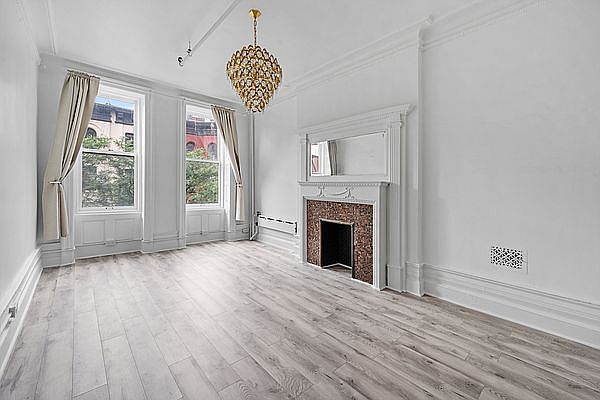 1st image of 108 W 80th St #5