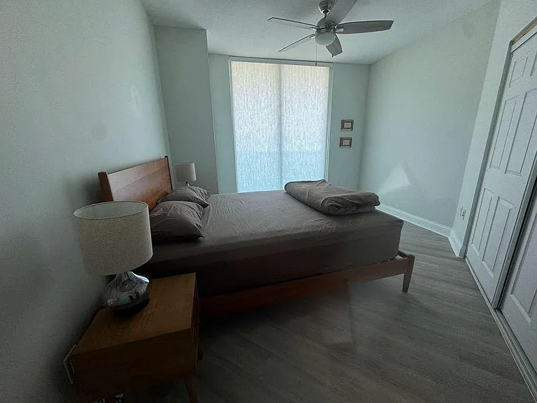 241 Riverside Dr — Photo 28