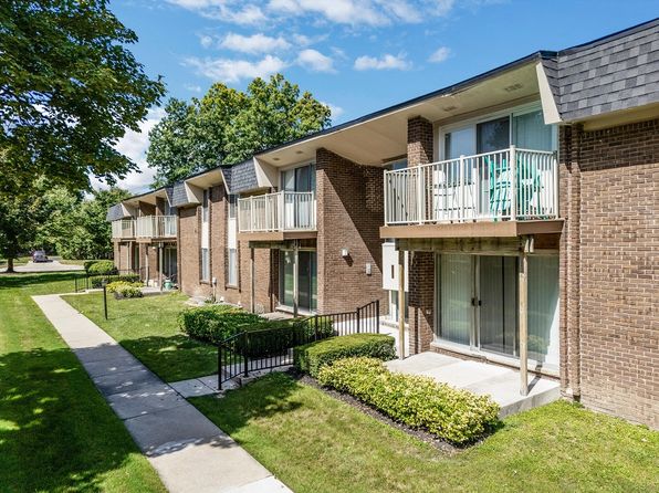 33203 N Manor Dr #708