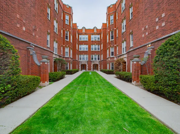 4840 W Henderson St APT 3A, Chicago, IL 60641