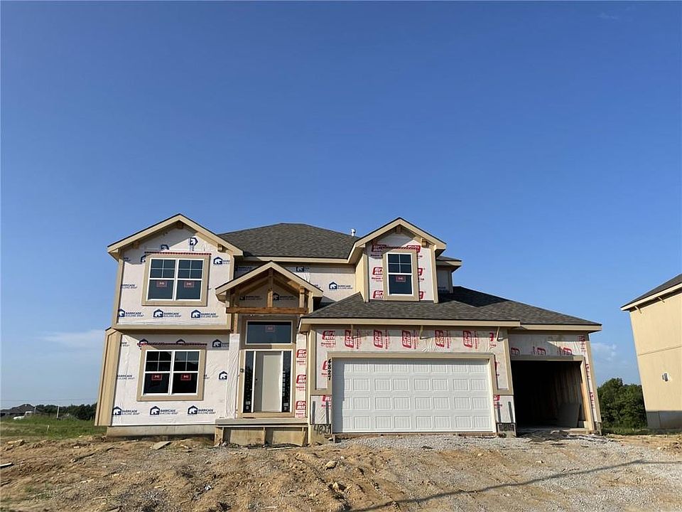 1st image of 4827 NE 90th Ter