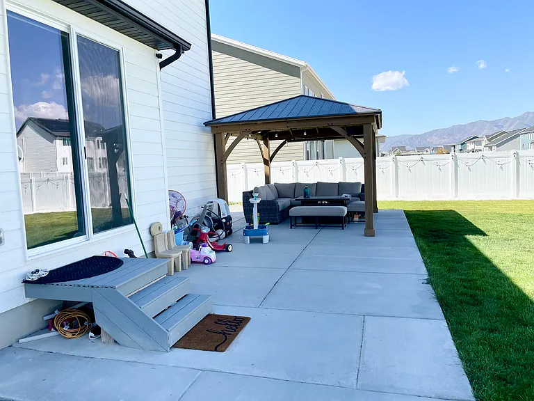 E Chukar Dr — Photo 32