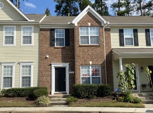 34 Sharpstone Ln, Durham, NC 27703