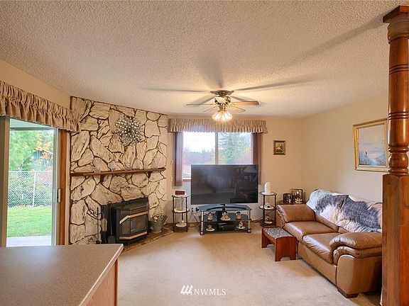 4th image of 7028 Corfu Blvd NE