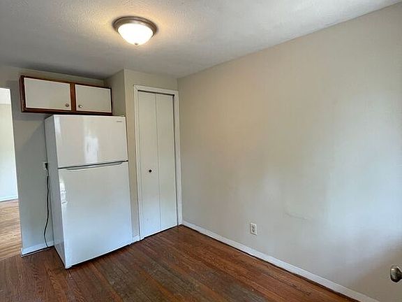 4th image of 1411 Alpine Dr